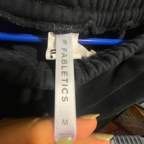 Fabletics Black Sweatpants - Picture 4 of 5